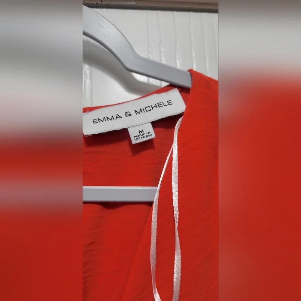 EMMA & MICHELE Sleeveless V-neck Coral Romper Size M EUC - Picture 6 of 7